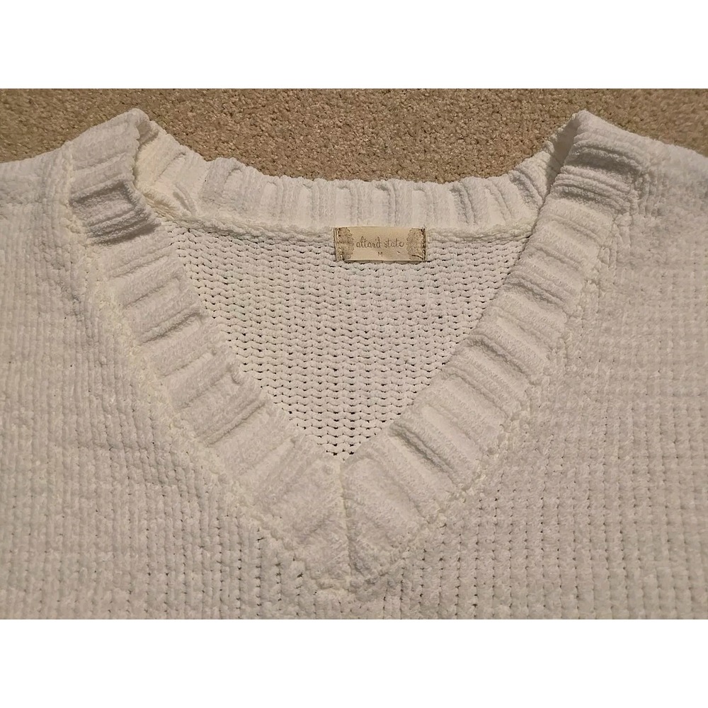 Altar'd State White Chenille Soft Pullover Sweater Size M Oversized Boxy Fit - Picture 2 of 10
